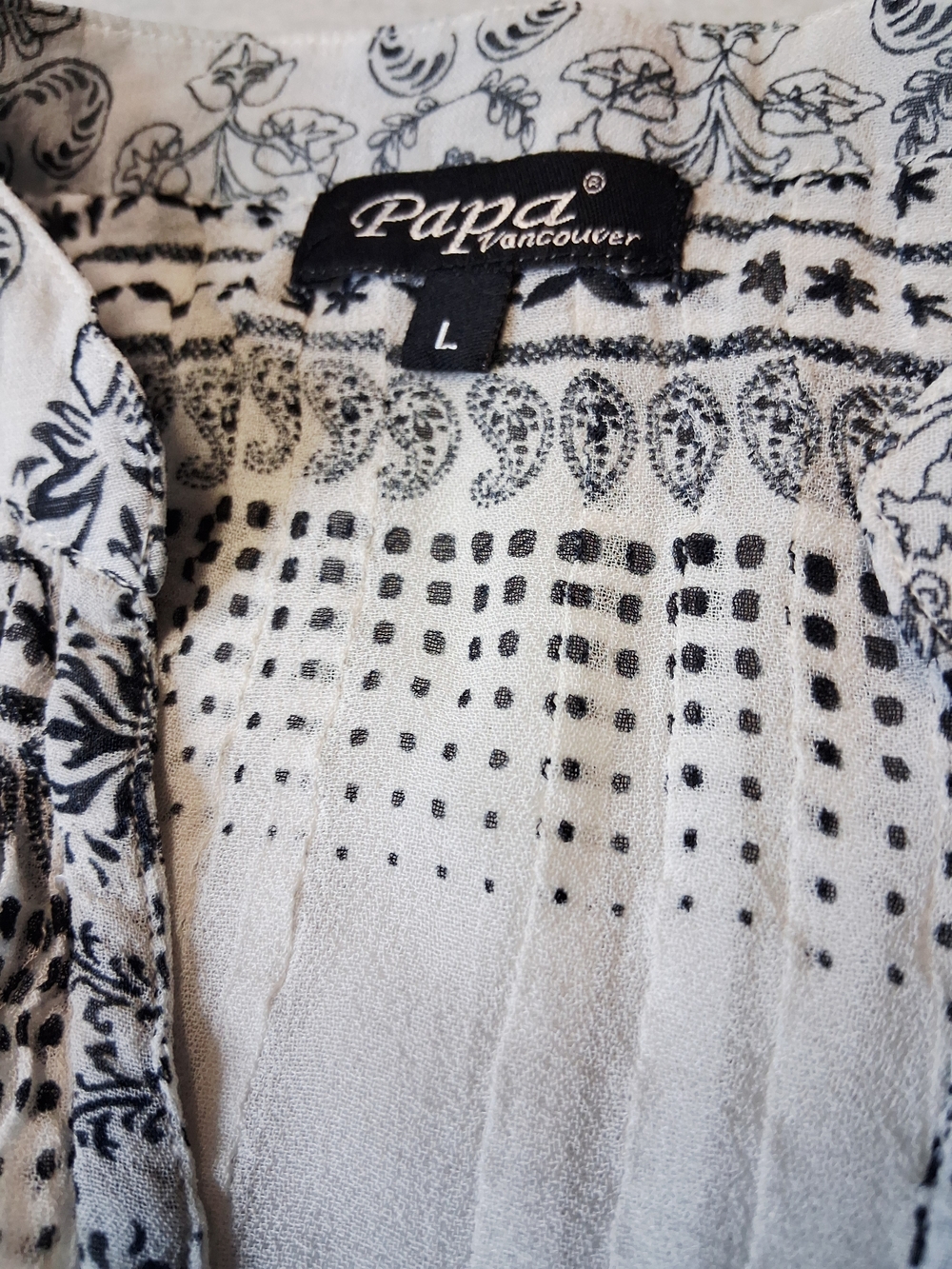 Papaya Black & White Printed Button-Front Peasant Blouse - Picture 5 of 6